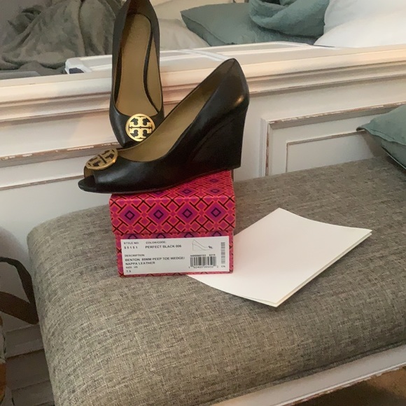 Tory Burch Benton 85MM Peep Toe Wedge - Picture 6 of 9